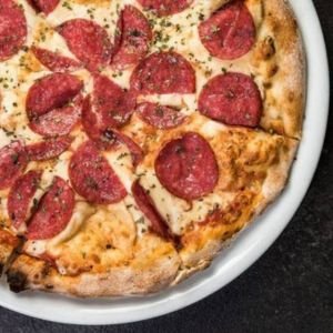 Salami Pizza